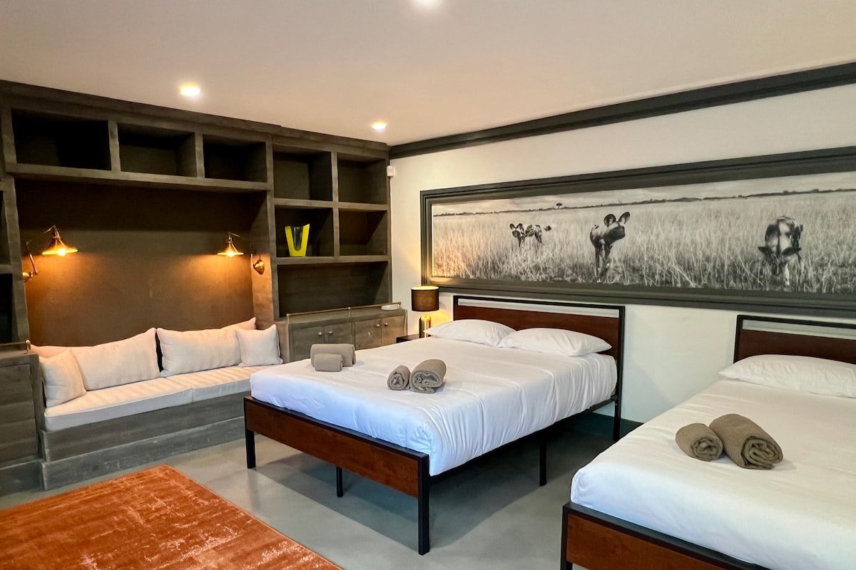 Heated Pool & Spa, BBQ, Pool Table, Games, Private gallery image 5