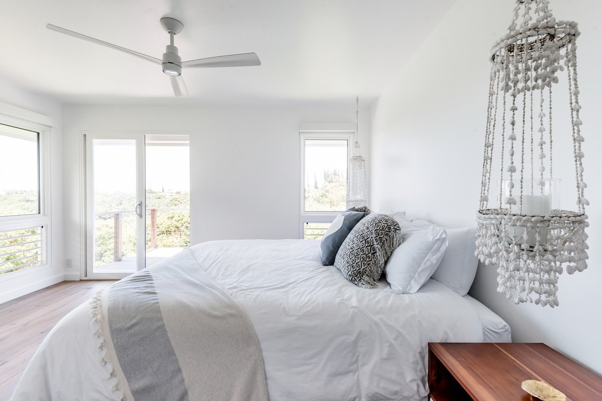 Stunning Hanalei Bay and Ocean View Home with Private Pool gallery image 5