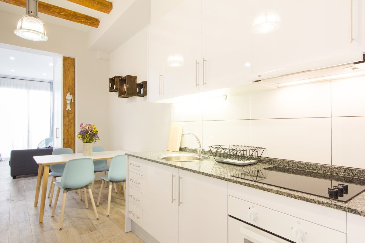 Exclusive 3 Bedroom Apartment with Charming Patio gallery image 5