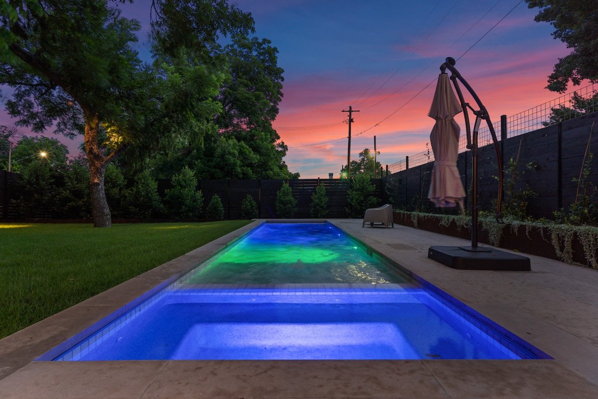 Zilker Home, Heated Pool, Hot Tub, Walkable, EV gallery image 3