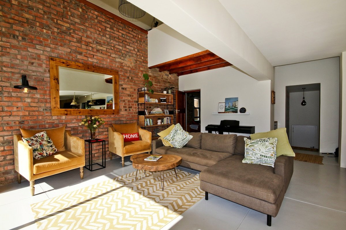 Hillside House gallery image 4