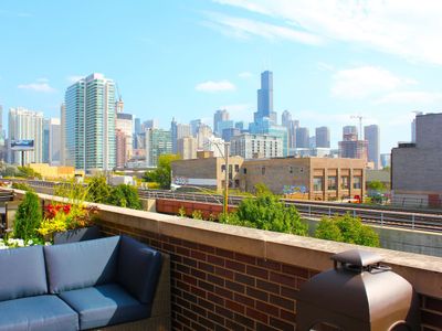 Spacious 4-Level/4-Bedroom Townhouse in West Loop