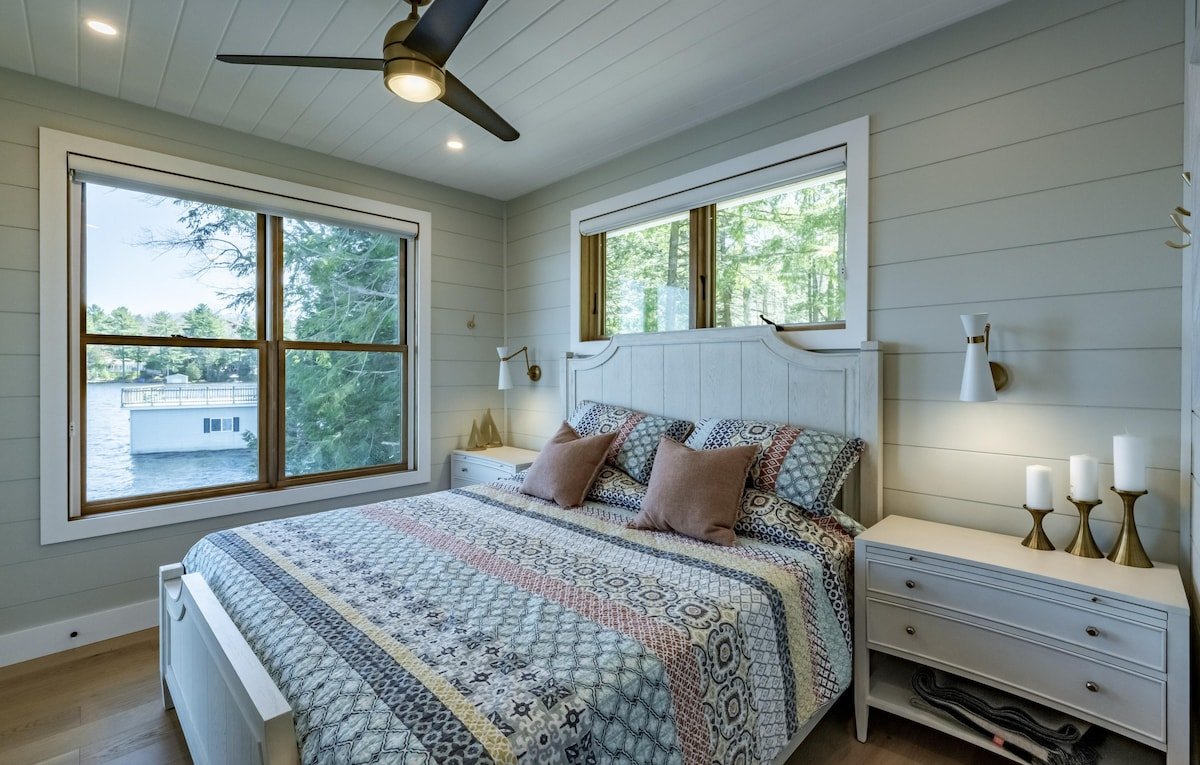 10 Bedrooms! Exquisite Waterfront on Lake Muskoka gallery image 3