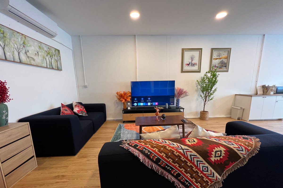 Roof Top 4BR Top Private Floor, CHINA TOWN