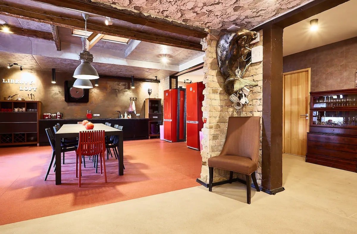 Stylish Liberty Loft Penthouse gallery image 5