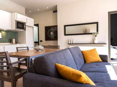 Luxury 2 bedroom 2 bathroom apartment with balcony