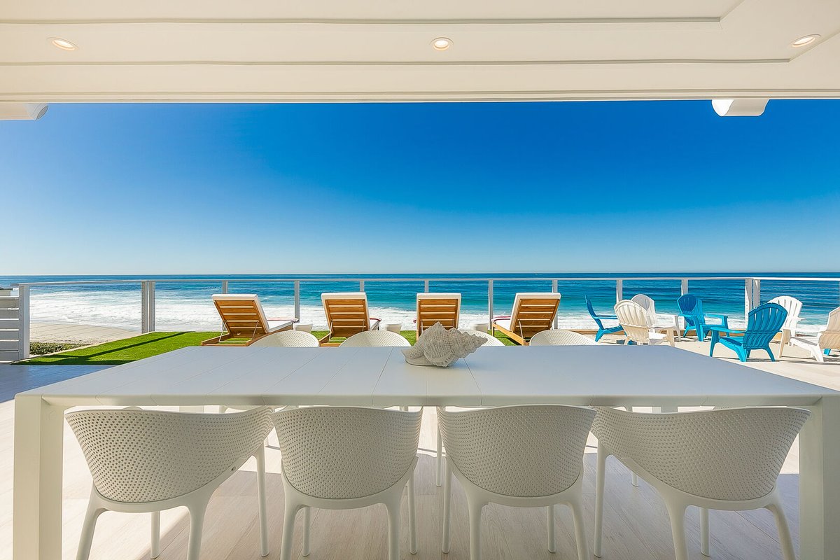 Luxury Oceanfront Home – steps to beach