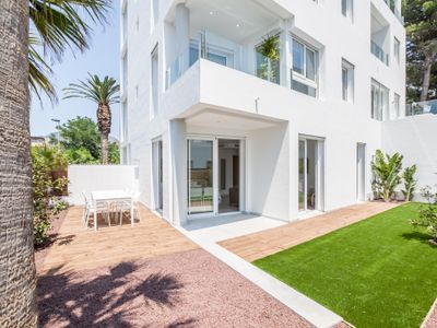 Apartment with private garden and communal jacuzzi