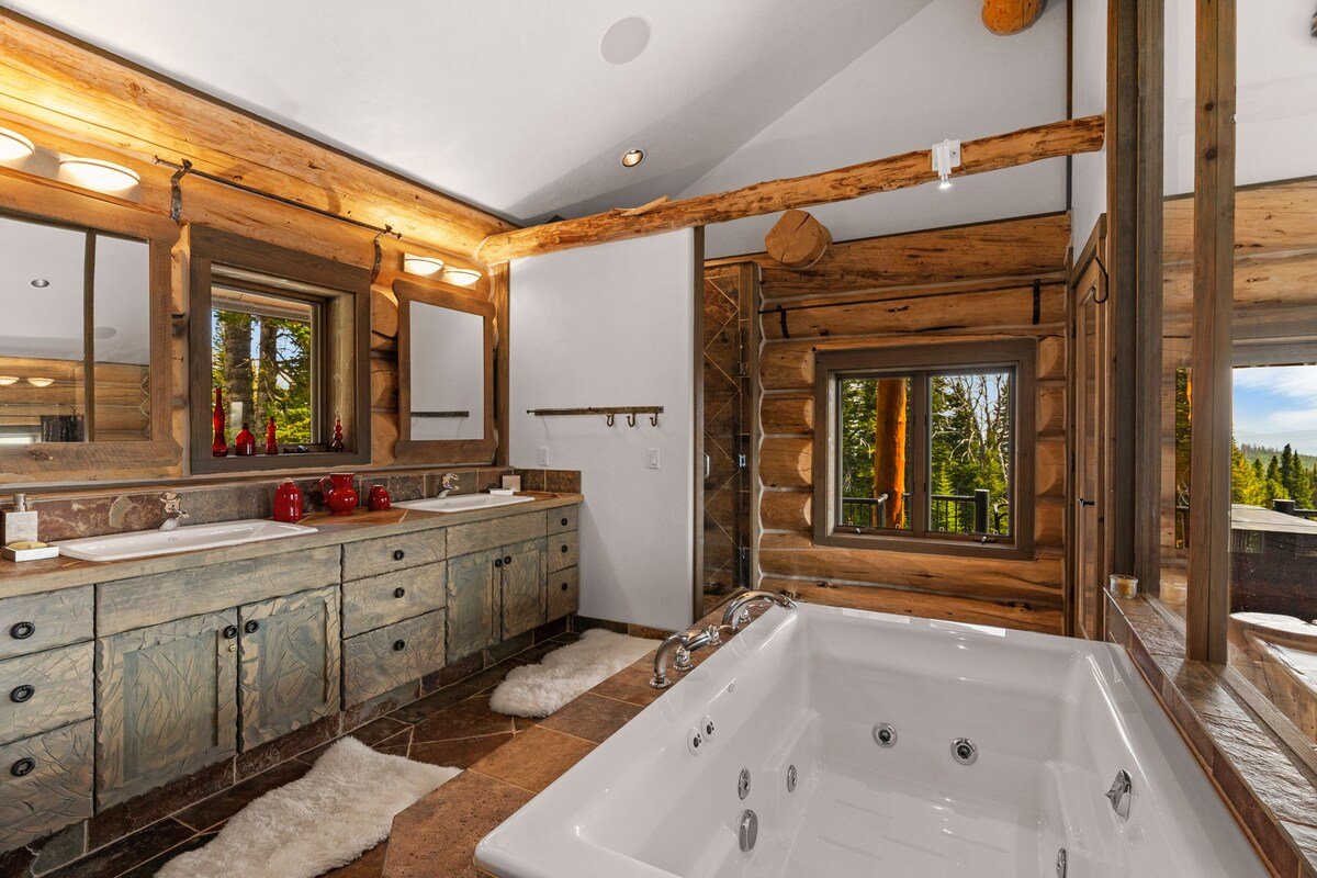 Beehive Palace – Alpine Big Sky gallery image 5