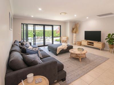 Marshall En Pointe—Modern Charm by Quindalup Beach