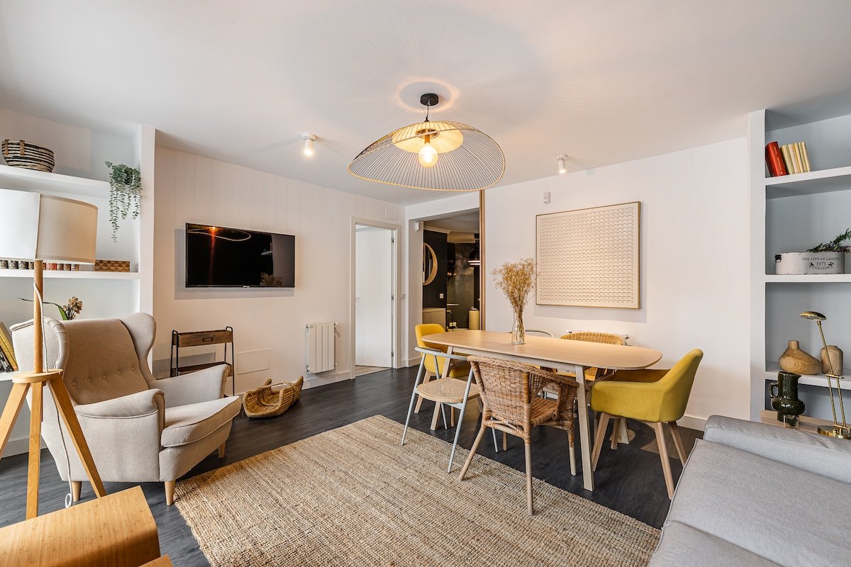 Queens Plaza Mayor I gallery image 5