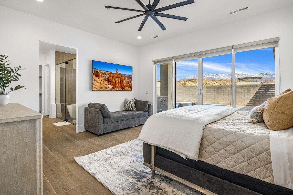 Pecan Valley 5178|Private Pickleball Court & Pool! gallery image 2