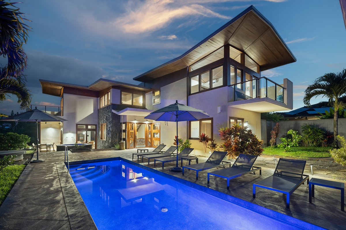 Newly remodeled Hanalei Bluff Modern is gorgeous!
