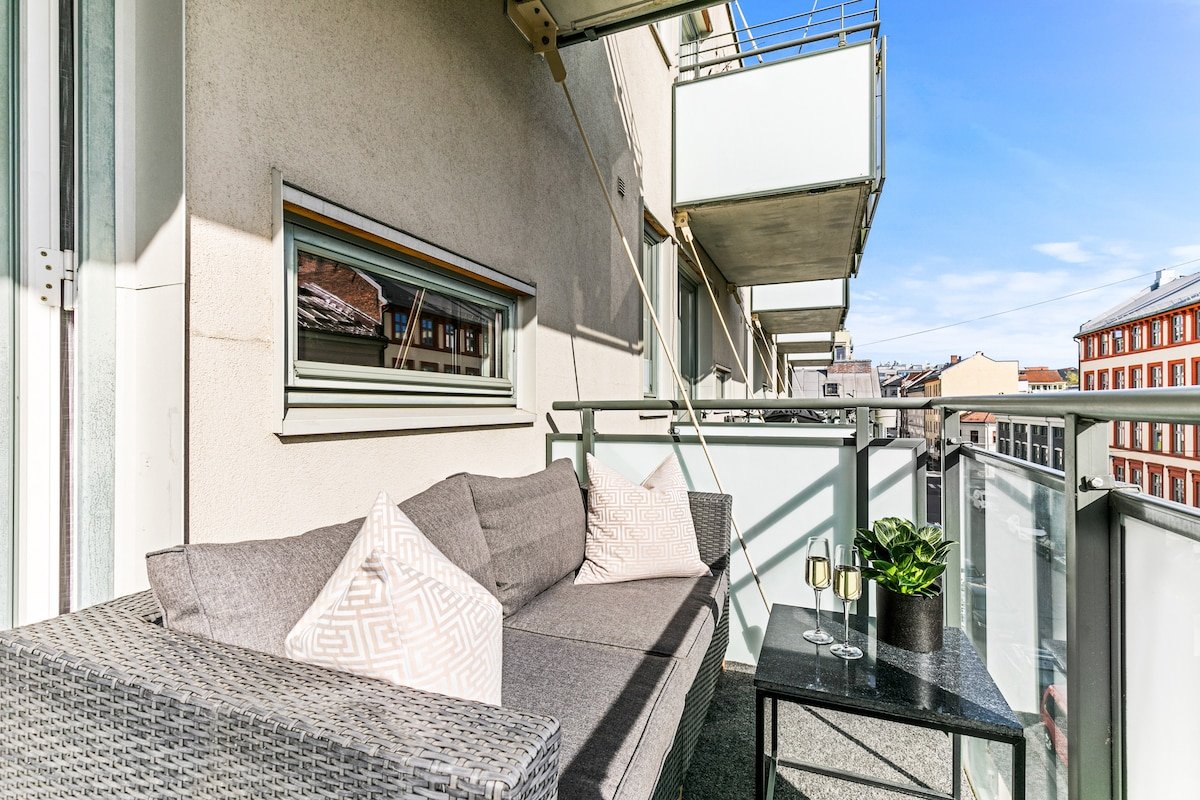Exclusive apartment w/balcony and central location gallery image 5