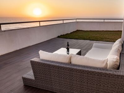 Beachfront home with spectacular views, Santa Cruz