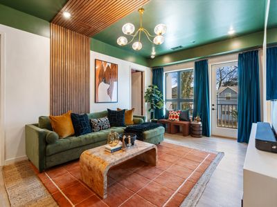 The Fleetwood|Vintage Vibes & Luxury|Music Row