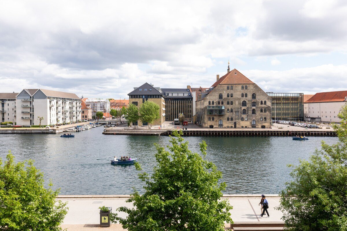 Waterfront apartment | 125 m2 gallery image 2