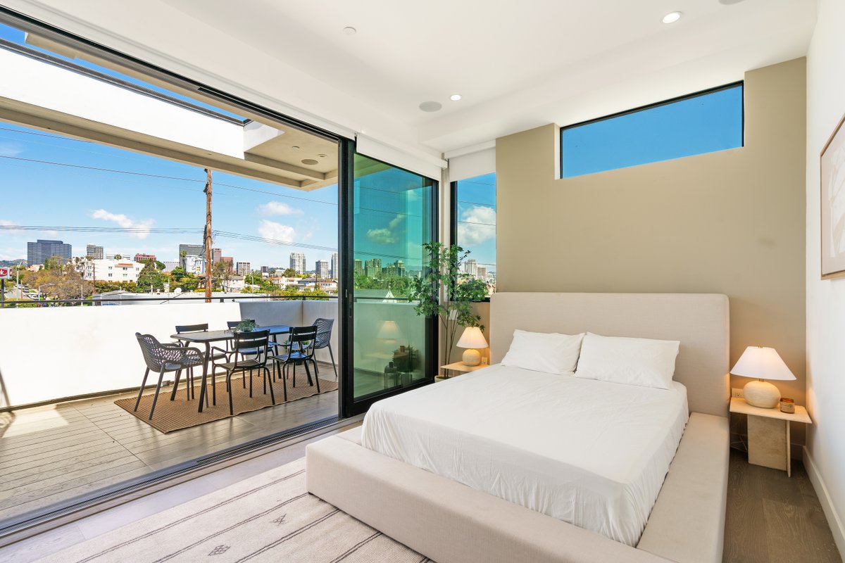 Luxurious Westside Townhome with Views and Parking