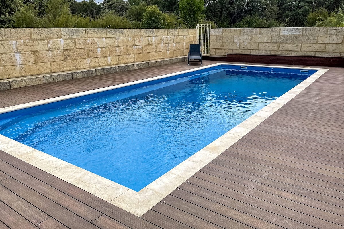 Magical Multi-Family Home- Huge Pool, Kid Friendly gallery image 2