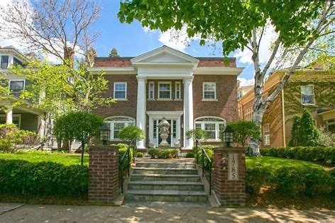 Historic Remodeled Beautiful Georgian Condo