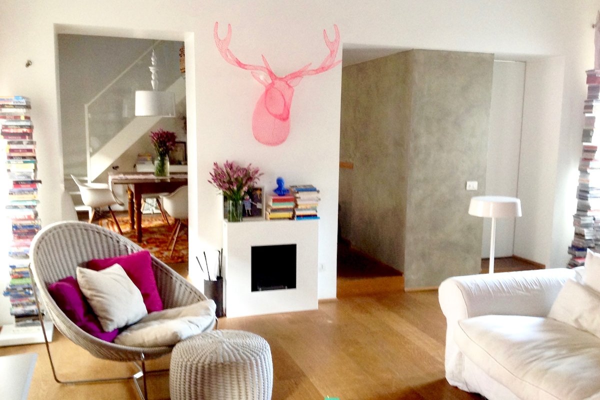 Lodging with view in front of Chiesa Nuova Dome gallery image 3