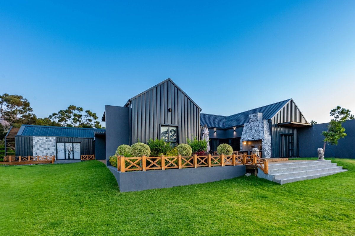 The Glass Castle gallery image 3