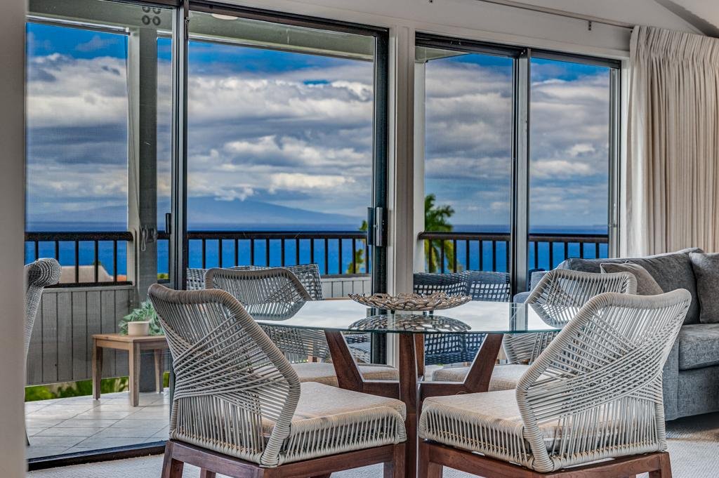 Gorgeous Condo Two King Suites & Huge Ocean Views! gallery image 3