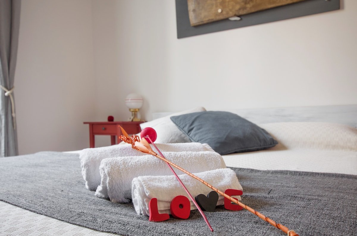 Guest Art (Art of Hospitality) gallery image 5