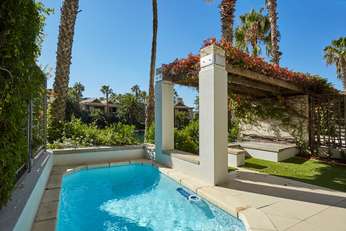 V&A Waterfront Private Pool