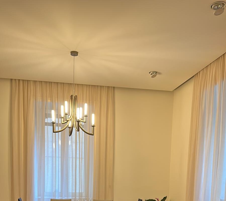 Luxury House With Parking gallery image 3