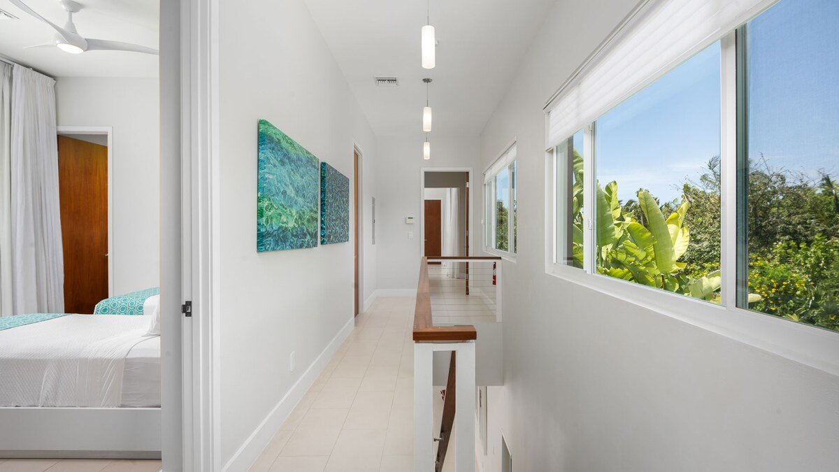 Turquoise Villa at Grace Bay gallery image 3