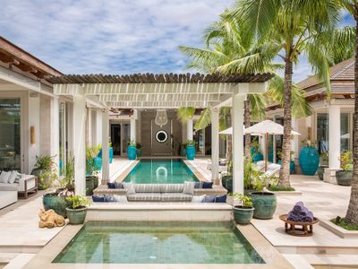 Beachfront, pool, gym, cinema, kids club, chef