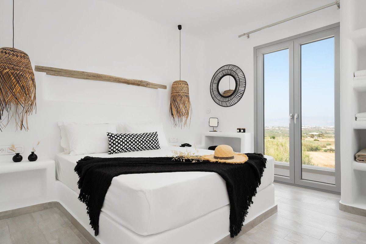 Serenity Sunset Villa, Glinado Naxos, by NaxosVibe gallery image 5