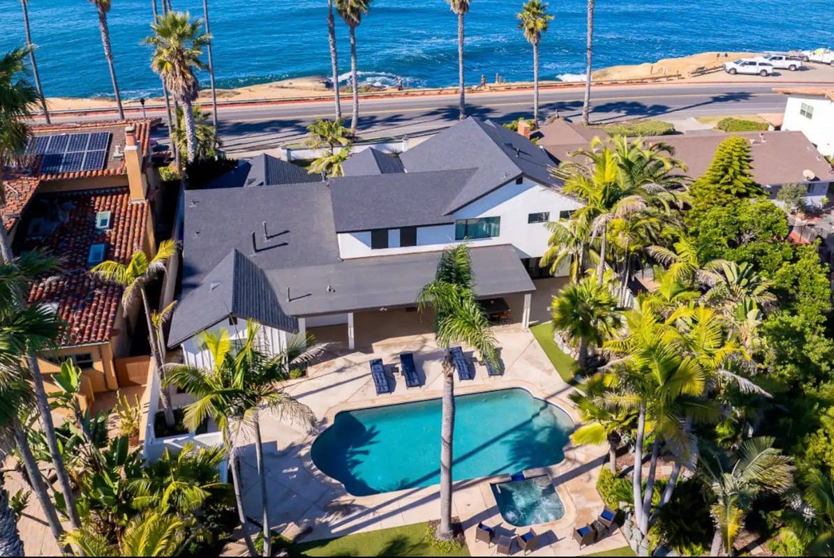 Sunset Cliffs Spectacular Oceanfront Villa gallery image 2