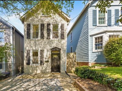 Beautiful and quiet house /3 Bedrooms 1.5 Baths