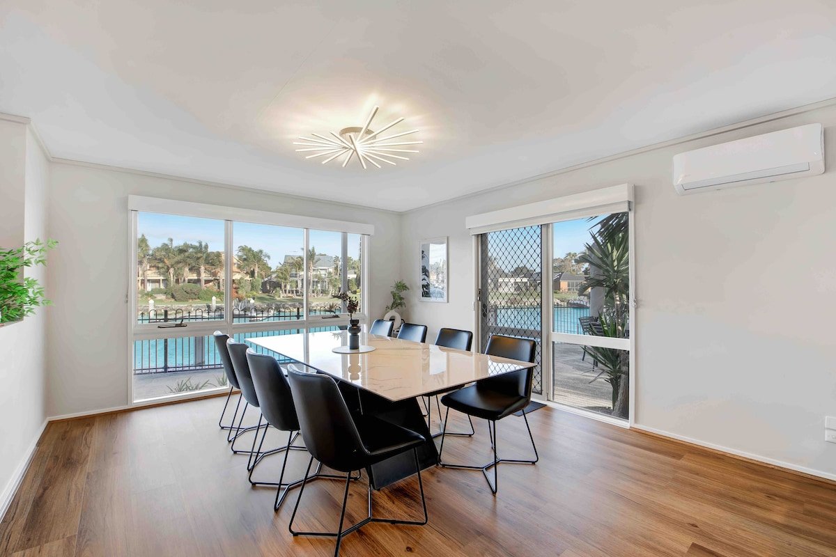 Waterfront Canal beach view + Private Jetty gallery image 5