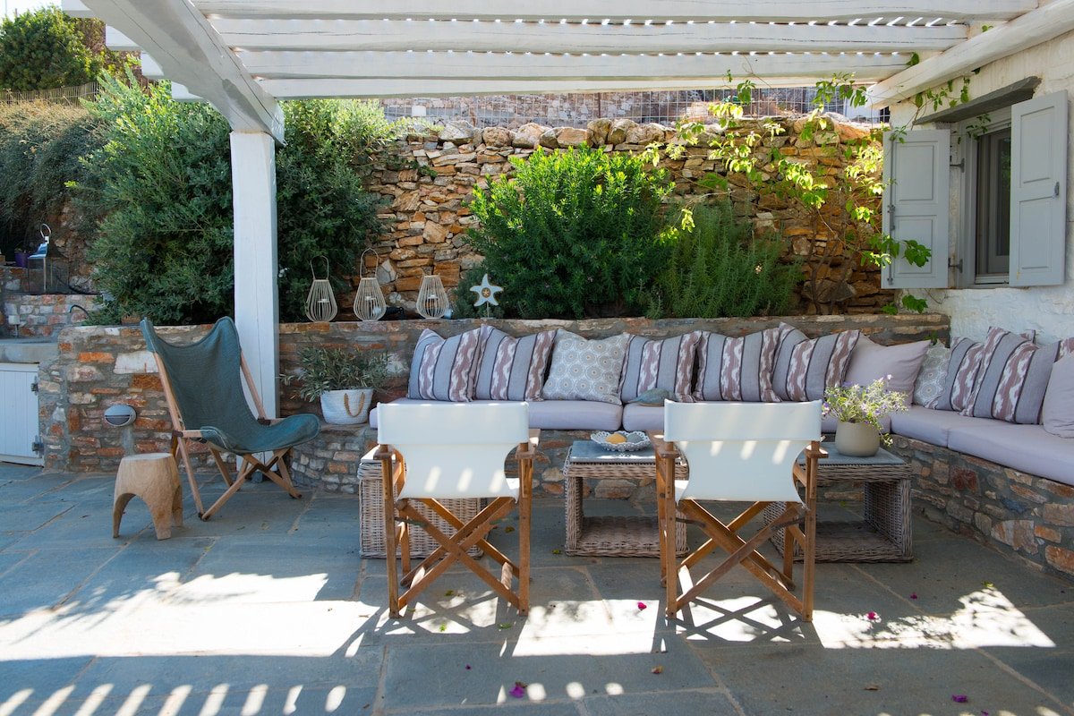 Unique Cycladic getaway villa, Sifnos gallery image 5