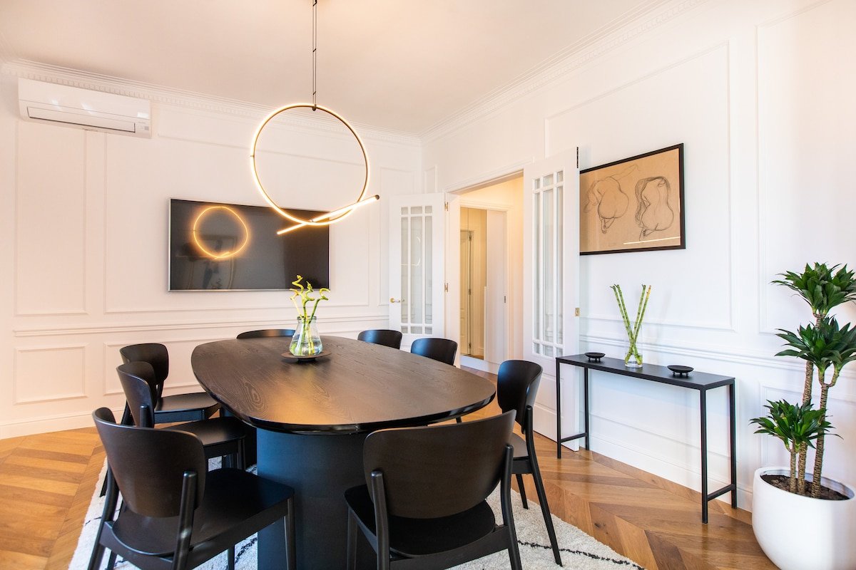 Stunning Brand New 4BR 4BATH Sagrada Familia gallery image 4