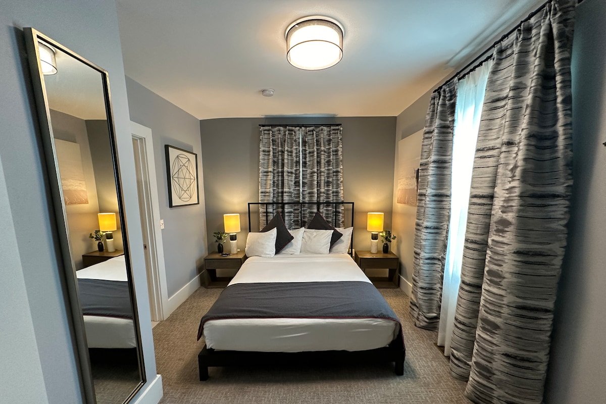 Entire Modern 7 Unit 7 Bath Boutique Inn gallery image 5