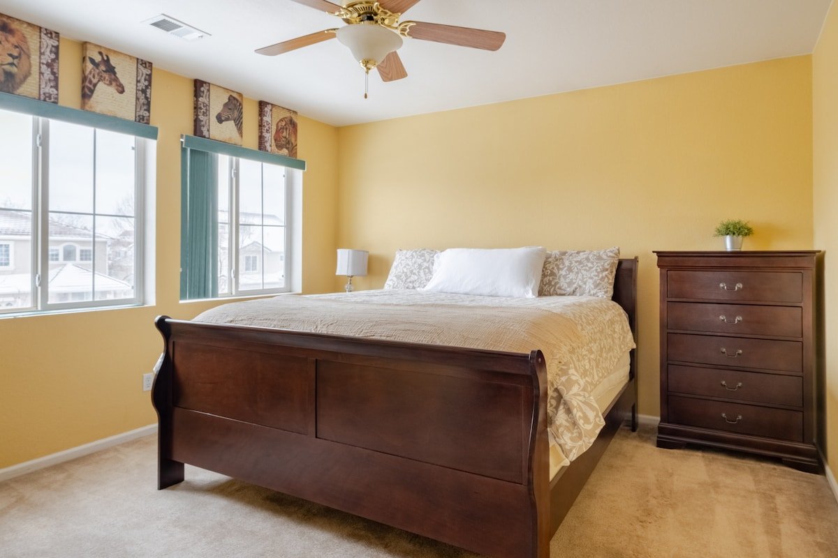 Immense Home Min from DenverAirport & GaylordHotel gallery image 5