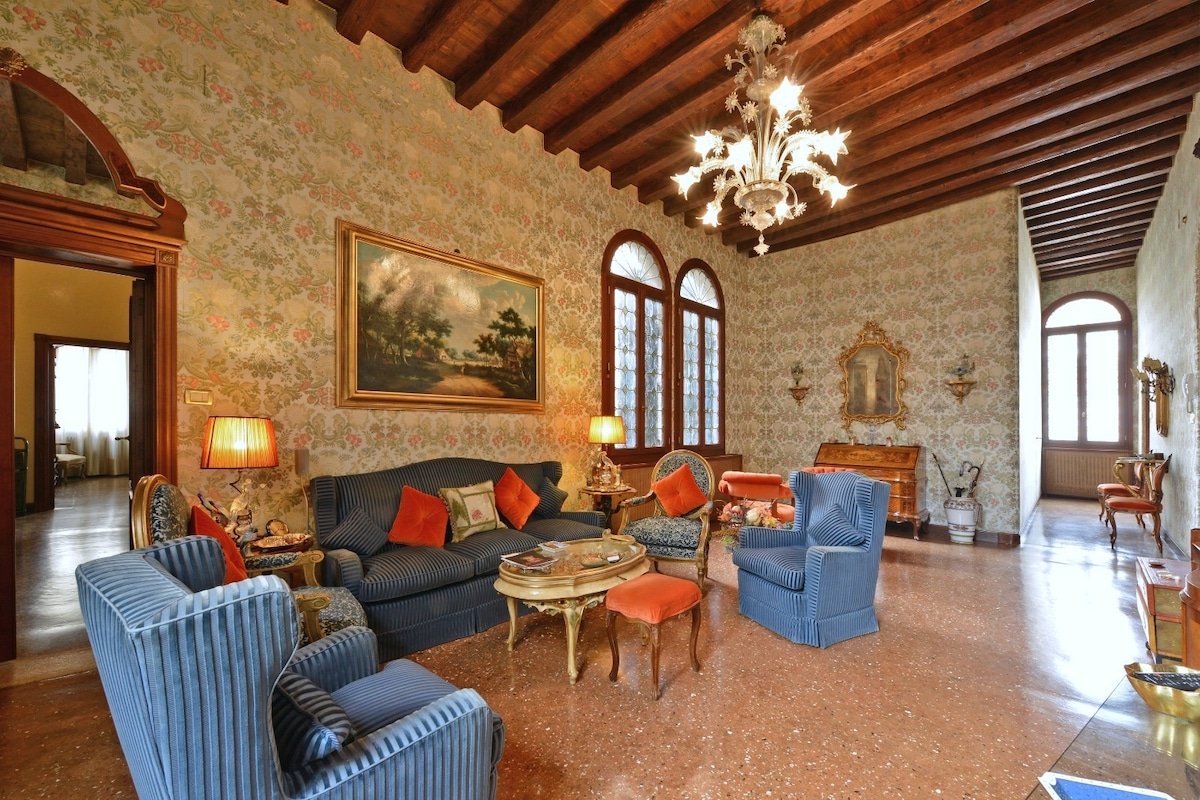 Ca’ Martinego : A jewel in Venice ! gallery image 3