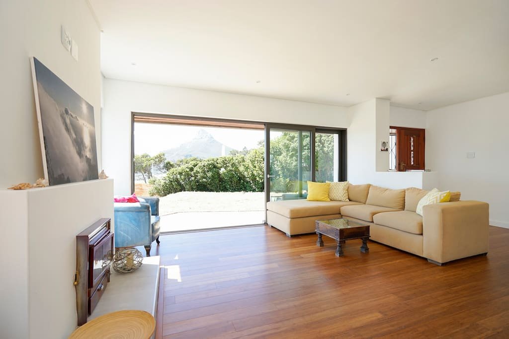 OttawaPalms VILLA & STUDIO with housekeeping gallery image 4