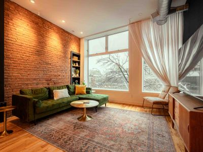 Modern Industrial Loft Plateau