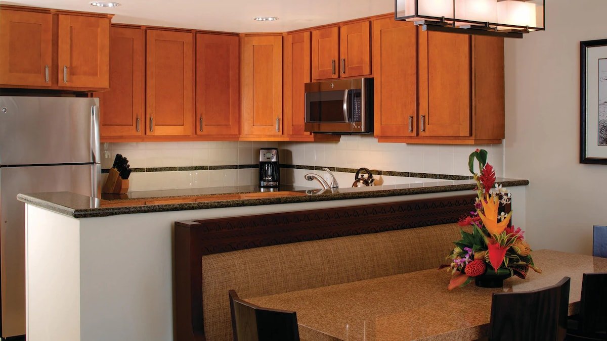 Marriott’s Waiohai Beach Club 2 BR on the beach gallery image 4