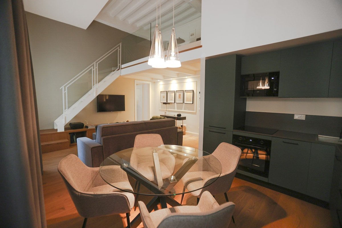 Bargello – Nine Luxury Suite + parking gallery image 2