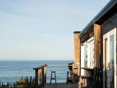 Whale Song ~ Oceanfront Escape