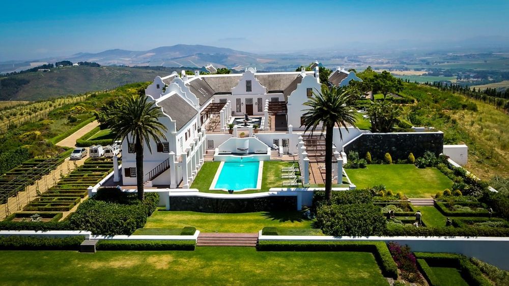 Photo 2 of Quoin Rock Manor House accommodation in Stellenbosch, Cape Town with 7 bedrooms and 7 bathrooms