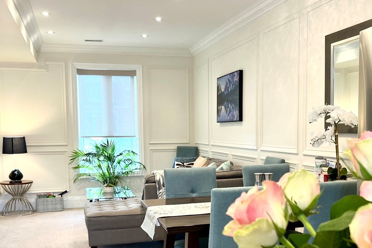 Comfortable Three Bedroom Home , Trinity Bellwoods gallery image 2