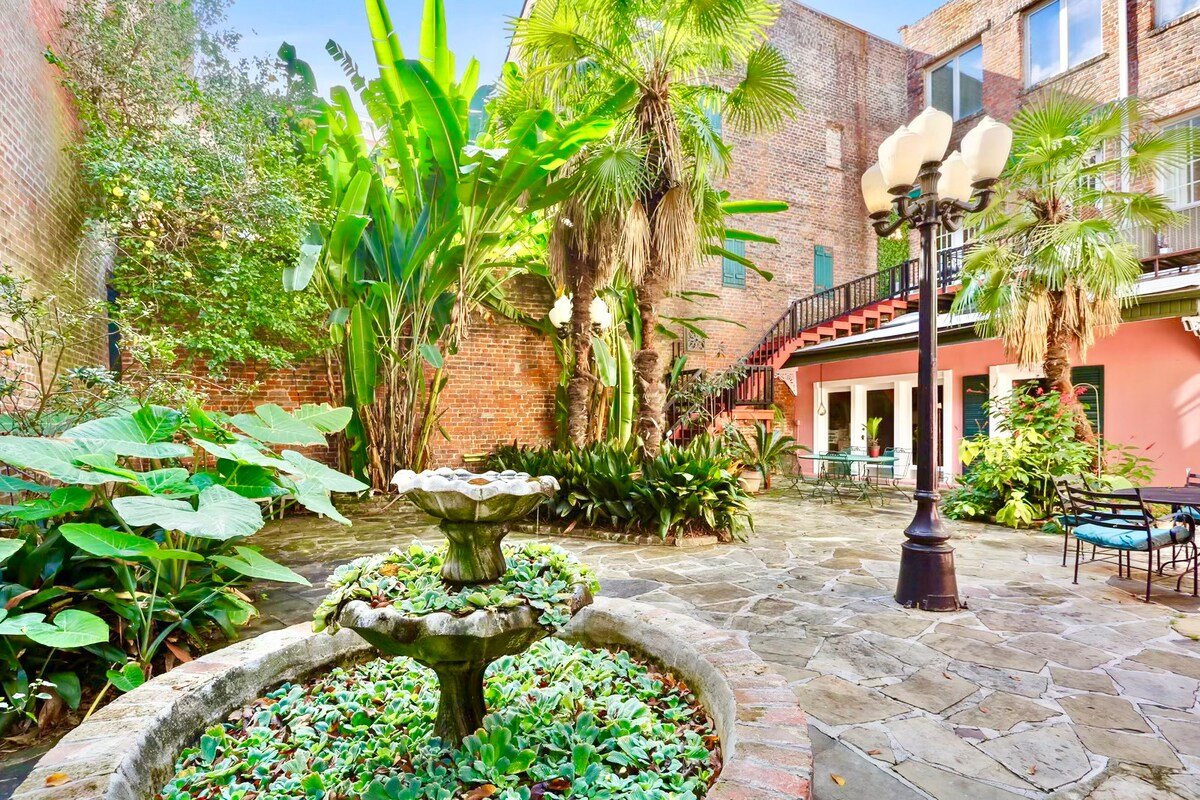 Renovated Arts District Townhouse Steps to FQ gallery image 3