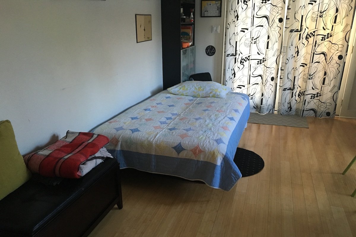 4 bedroom house in trendy SOCO. Great for SXSW! gallery image 3